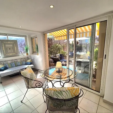 Apartamento Du Jardin A La Mer, T2 A 50m De La Bandol